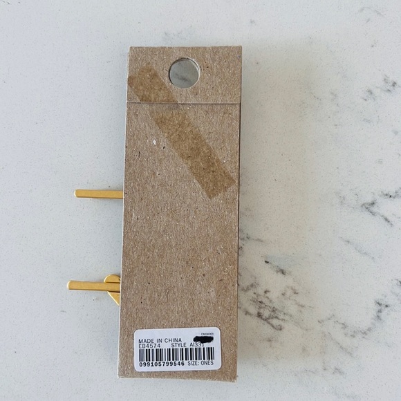 Madewell Two-Pack Stone Heart Hair Pins - Picture 9 of 12